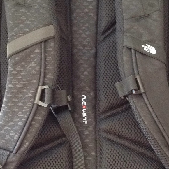 The north face backpack Men's black NWT - Picture 2 of 2